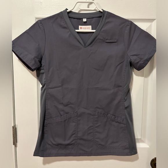 White cross two pockets scurb top in gray - Picture 1 of 1